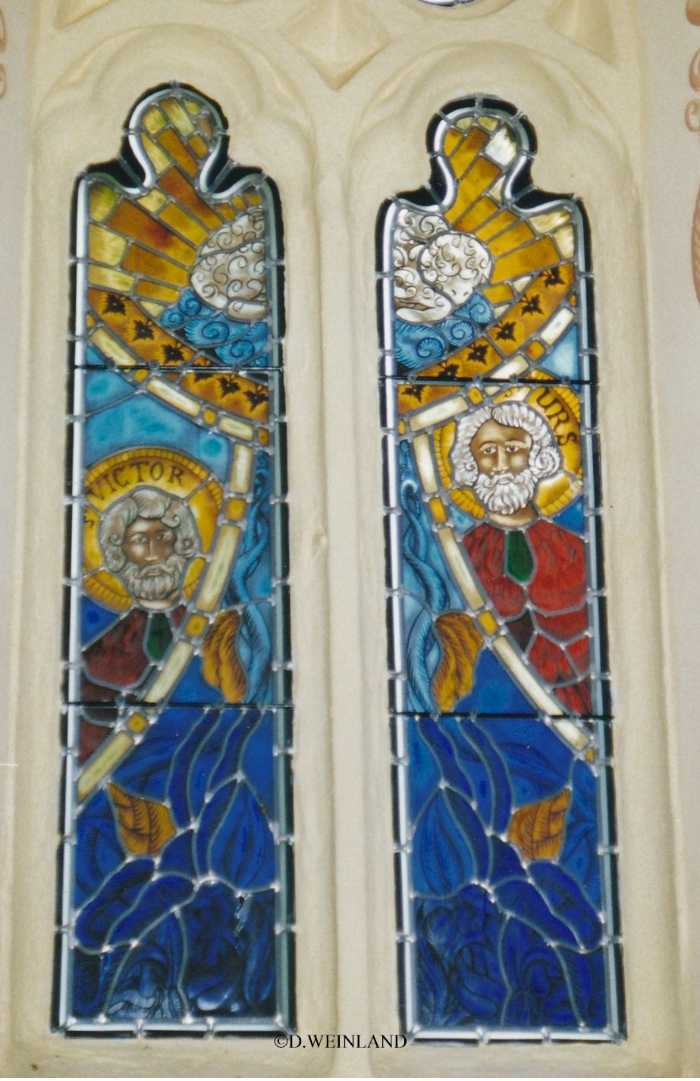 Les vitraux actuels de la nef de la Chapelle